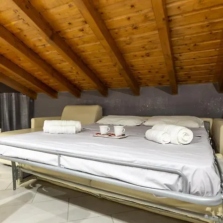 Leonardo Academy In 5' - Parcheggio Gratis - Laghi & Wi-fi Daire