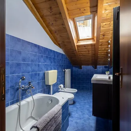 Lägenhet Leonardo Academy In 5' - Parcheggio Gratis - Laghi & Wi-fi *