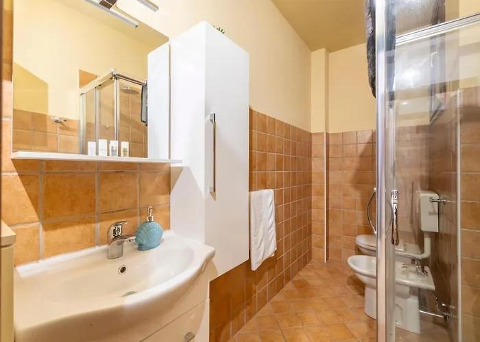 Leonardo Academy In 5' - Parcheggio Gratis - Laghi & Wi-fi Apartamento Sesto Calende